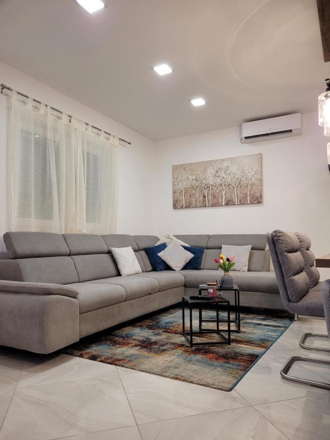Apartment Mihe Orebic